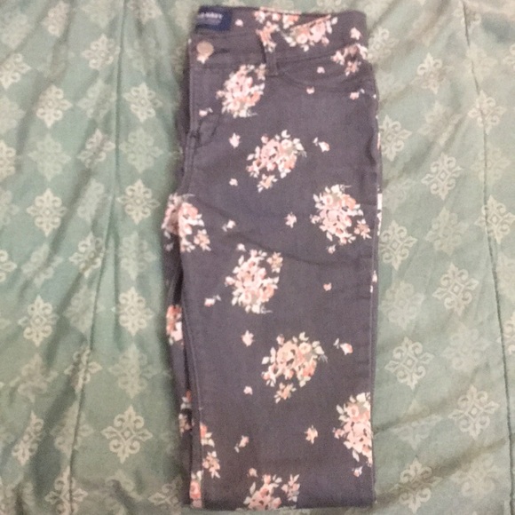 Old Navy Jeans + Roebuck & Co. Jeans for 1 price!! - Picture 2 of 3